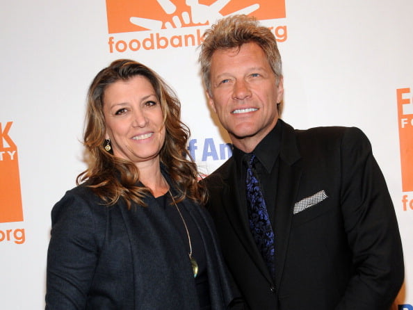 Jon Bon Jovi is taking care of his beloved wife Dorothea Hurley who was rushed to the hospital after she accidentally slice half her palm while chopping vegetables in the kitchen of her SoHo apartment. #jonbonjovi #dorotheahurley @dailyentertainmentnews