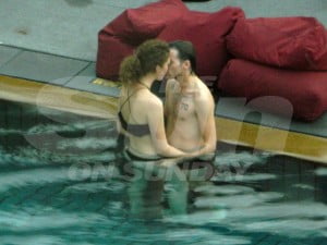 Louis Tomlinson Lucy Julian kissing Bangkok