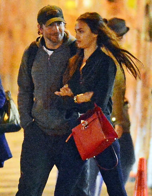 WATCH: Bradley Cooper and Irina Shayk Kissing Photos!