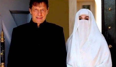 Luke Perry 4 - Imran Khan's Wife Bushra Maneka